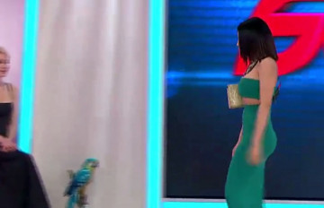 120. bölüm Zeynep Karaca'nın podyum yürüyüşü