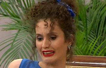 Beren Akyüz'ün 'Seçilmiş kişi' skeci