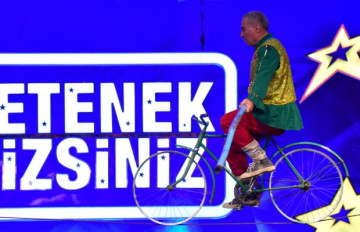 Yetenek Sizsiniz Türkiye 15. bölüm (12/02/2016)