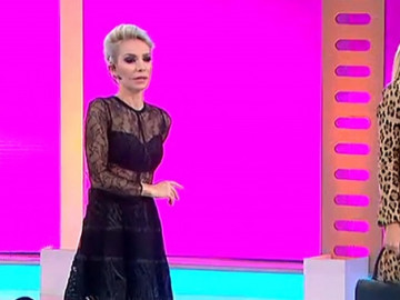 9.Bölüm Pelin Suade podyumda