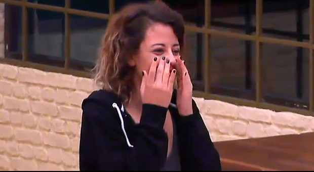 Berna Kese Surpriz Hediye Geldi Goz6