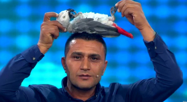 cumali kaya nin papaganli gosterisi