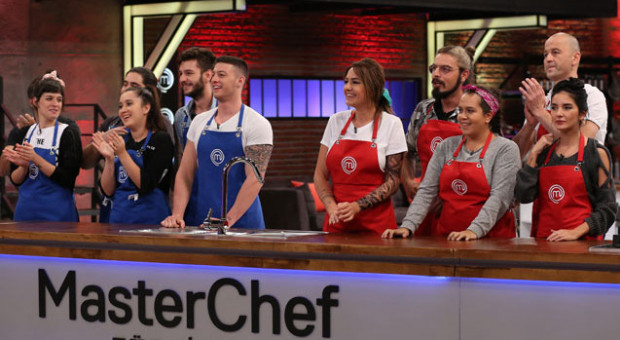 Takım yarışını kazanan ekibe şefler karar verdi ...