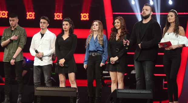 hadise nin takimi 2 tur kimler bir ust tura cikti