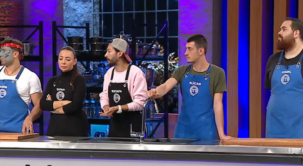 6 Kasim 2019 Masterchef Turkiye Mavi Takimda Dokunulmazlik Oyunu Sonrasi Kuliste Tartisma Masterchef Turkiye