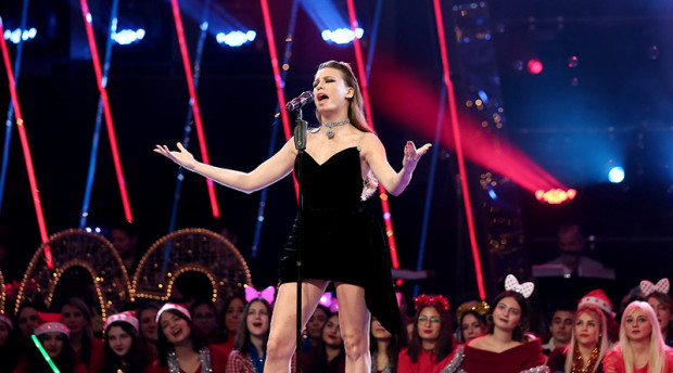 acun ilicali istedi bir performans daha sergiledi serenay sarikaya kimi secti